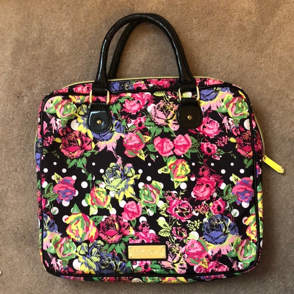 Handbags - Betsey Johnson laptop case.
